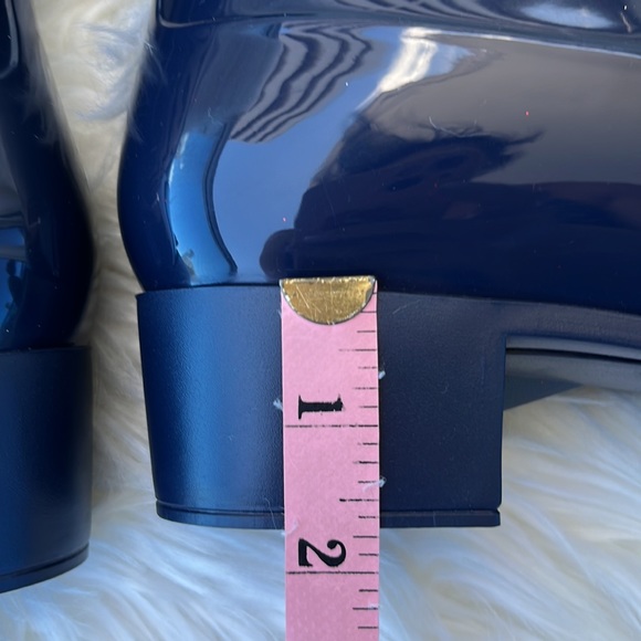 Authentic NWOB Chanel Navy Blue Rubber Camellia Flower Rain Boots - Picture 11 of 16
